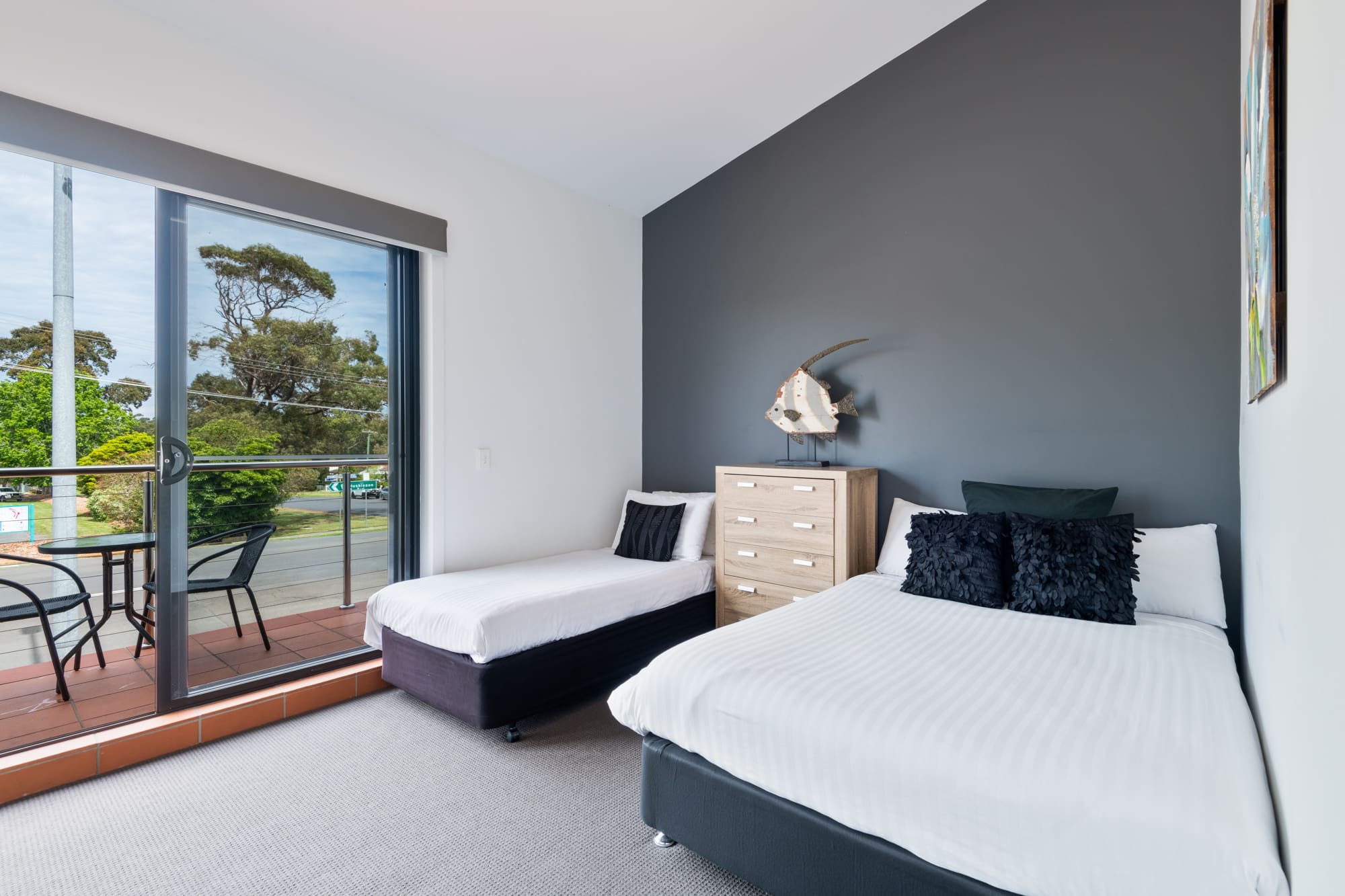 Nautilus Jervis Bay: twin bedroom in Plantation Jervis Bay holiday apartment 