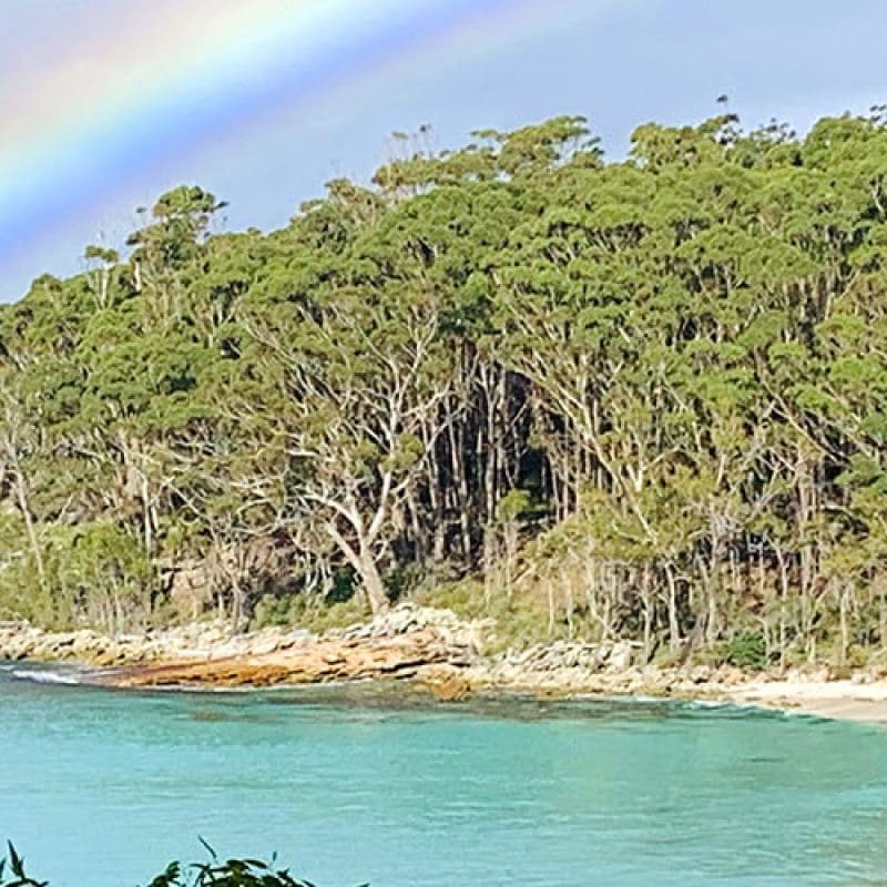 Nautilus Apartments Jervis Bay: Vincentia beach under a rainbow